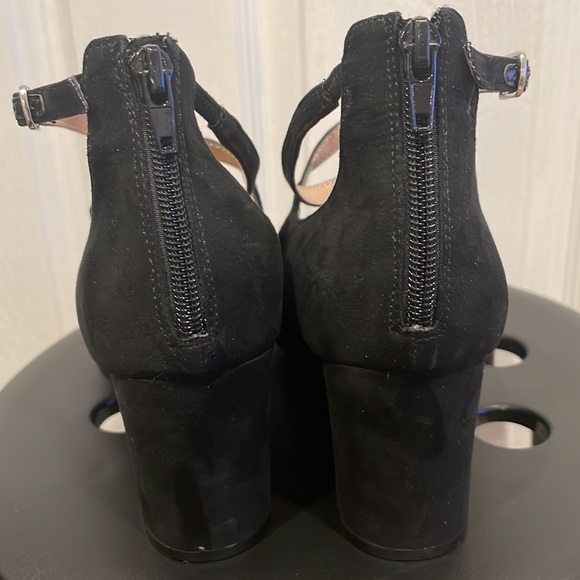 Unisa Caydenn Black Velvet Strappy Heels Size 8 - Picture 5 of 11